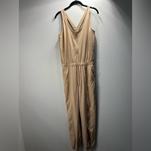 Lululemon women’s  jumpsuit - Picture 5 of 11